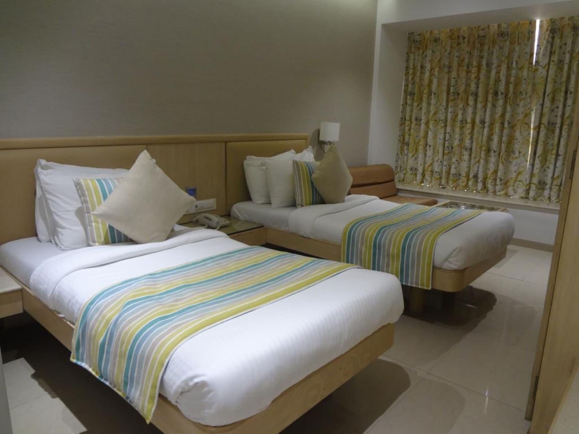Hotel Suncity Apollo - Gateway Of India Мумбаи Экстерьер фото